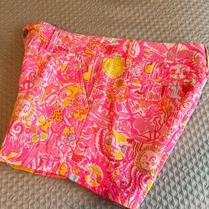 Lilly Pulitzer Callahan Shorts “tiki stand” print